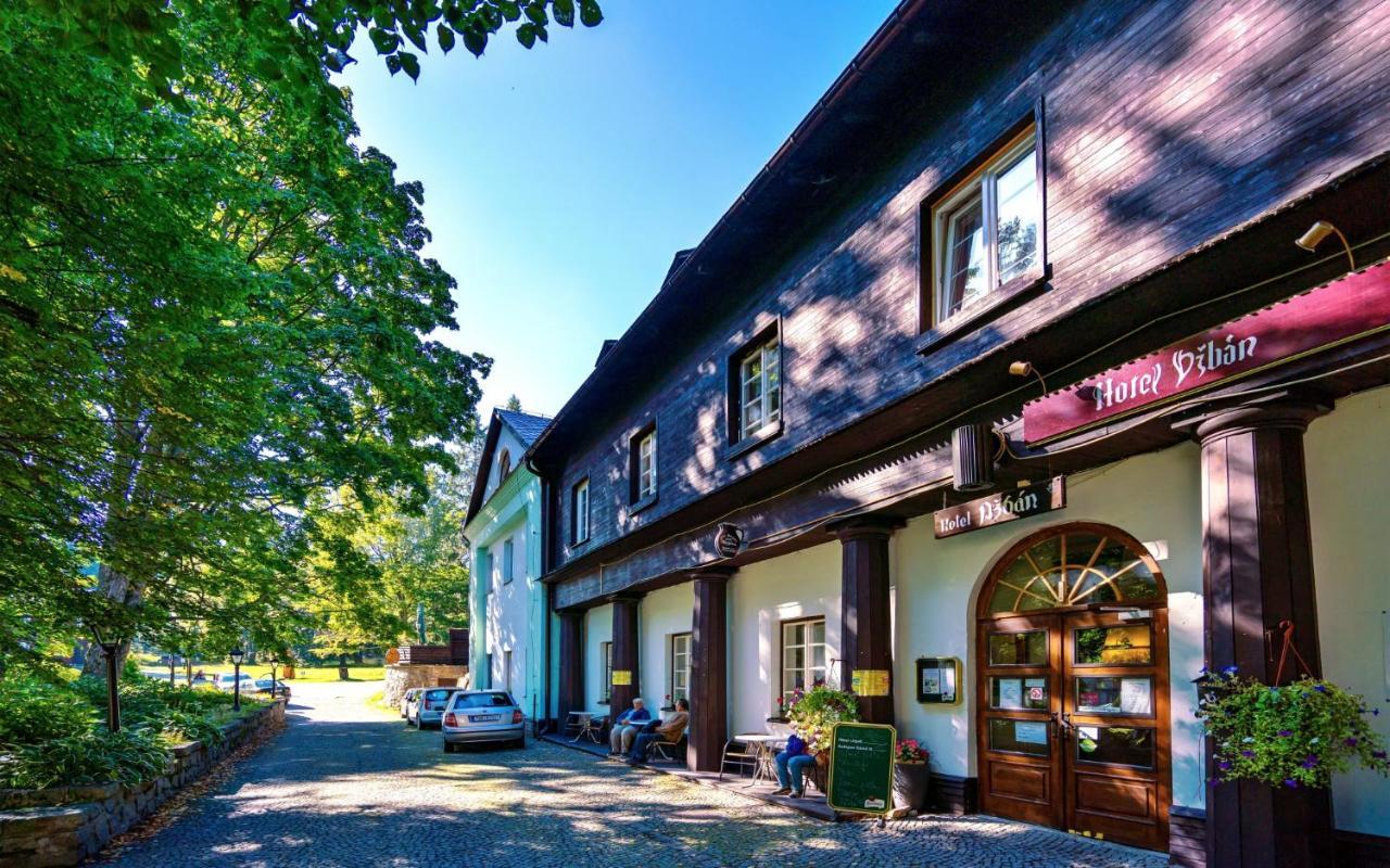 Hotel Dzban Jindrichov Eksteriør billede